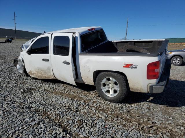 3GCPKSE33BG140016 - 2011 CHEVROLET SILVERADO K1500 LT WHITE photo 2