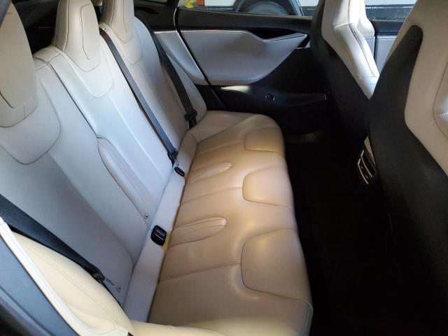 5YJSA1E2XGF132409 - 2016 TESLA MODEL S ნაცრისფერი ფოტო 10