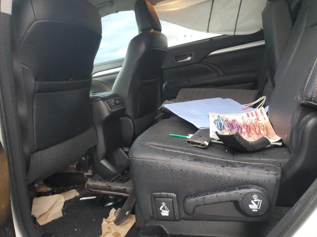 5TDJKRFH4GS268461 - 2016 TOYOTA HIGHLANDER XLE 白色 照片 11