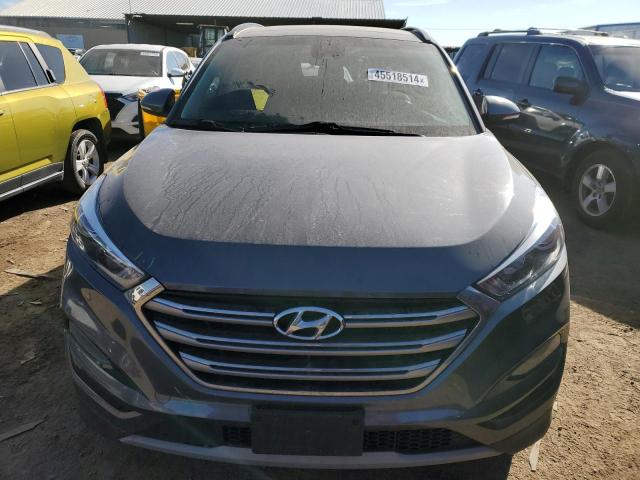 KM8J3CA28JU778095 - 2018 HYUNDAI TUCSON VALUE GRAY photo 5