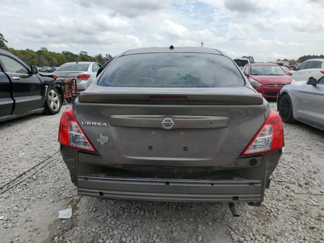 3N1CN7AP5HL865647 - 2017 NISSAN VERSA S GREEN photo 6