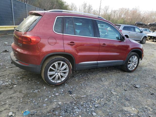 WVGBV7AX6CW005201 - 2012 VOLKSWAGEN TIGUAN S RED photo 3