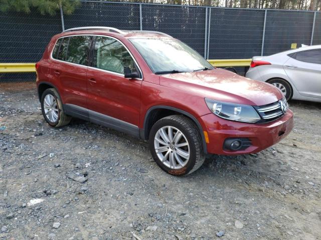 WVGBV7AX6CW005201 - 2012 VOLKSWAGEN TIGUAN S RED photo 4