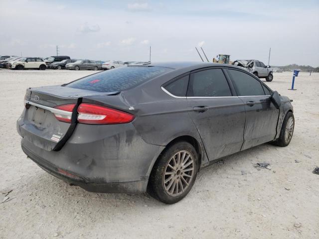 3FA6P0HD7HR283964 - 2017 FORD FUSION SE GRAY photo 3