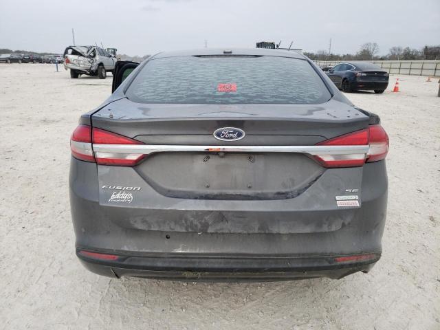 3FA6P0HD7HR283964 - 2017 FORD FUSION SE GRAY photo 6