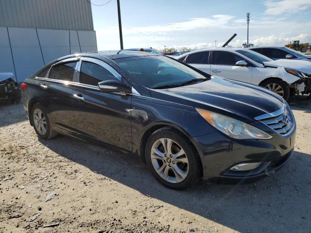 5NPEC4AC3DH576543 - 2013 HYUNDAI SONATA SE BLACK photo 4