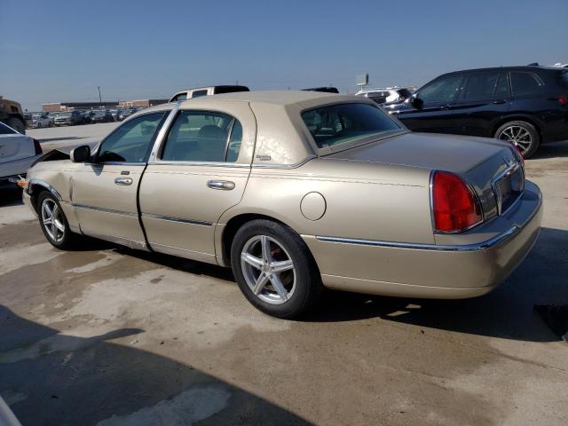 1LNHM82WX6Y606886 - 2006 LINCOLN TOWN CAR SIGNATURE LIMITED TAN photo 2