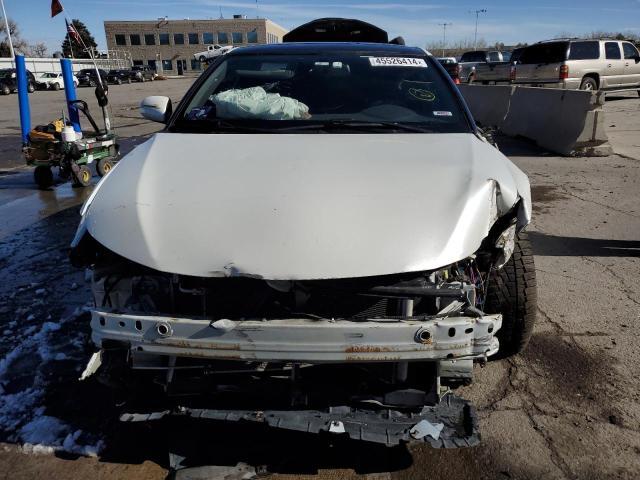 JTKJF5C79FJ012068 - 2015 TOYOTA SCION TC 白色 照片 5