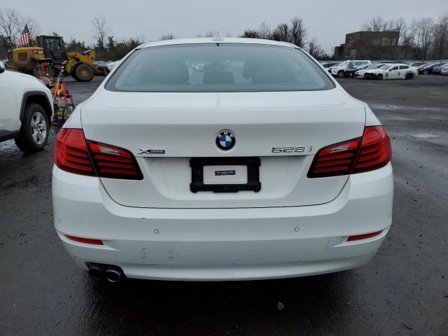 WBA5A7C5XFD624373 - 2015 BMW 528 XI WHITE photo 6