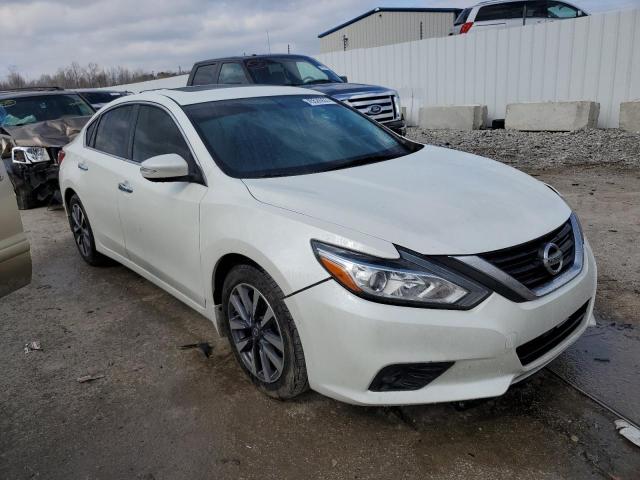 1N4AL3AP0HC477939 - 2017 NISSAN ALTIMA 2.5 WHITE photo 4