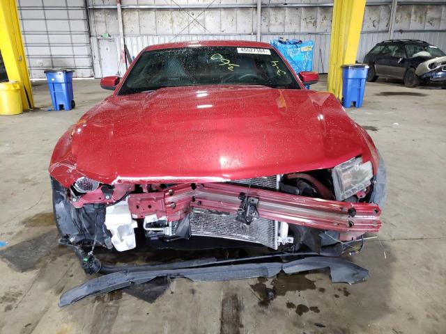 1ZVBP8AM6B5152355 - 2011 FORD MUSTANG RED photo 5