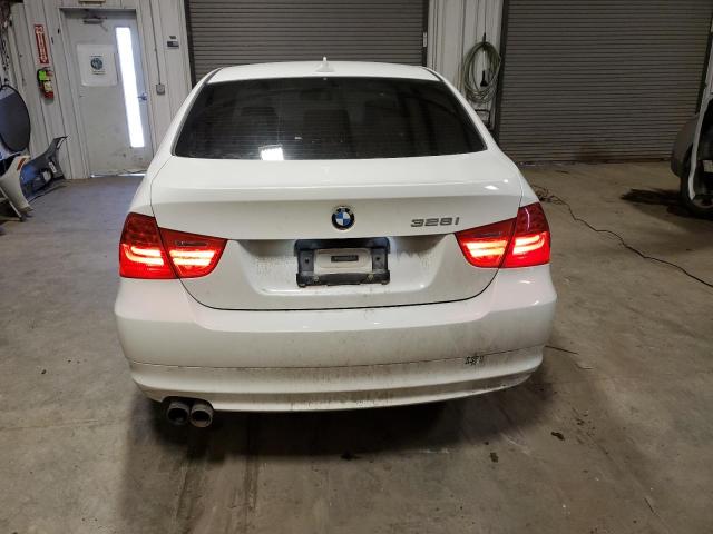 WBAPH5C51BF093670 - 2011 BMW 328 I SULEV WHITE photo 6