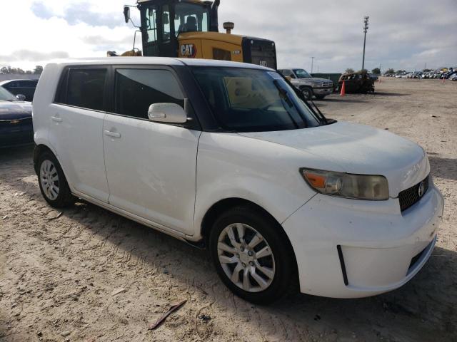 JTLKE50E091064828 - 2009 TOYOTA SCION XB WHITE photo 4