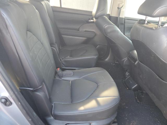 5TDGZRAH6MS079299 - 2021 TOYOTA HIGHLANDER XLE BLUE photo 11