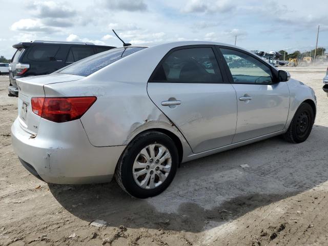 KNAFU4A20D5716067 - 2013 KIA FORTE EX SILVER photo 3