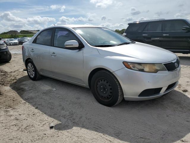 KNAFU4A20D5716067 - 2013 KIA FORTE EX SILVER photo 4