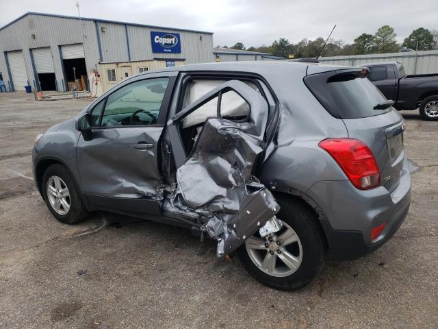 3GNCJKSB8LL158489 - 2020 CHEVROLET TRAX LS GRAY photo 2