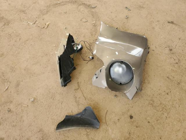 2G2WP552161124664 - 2006 PONTIAC GRAND PRIX 金色 照片 12