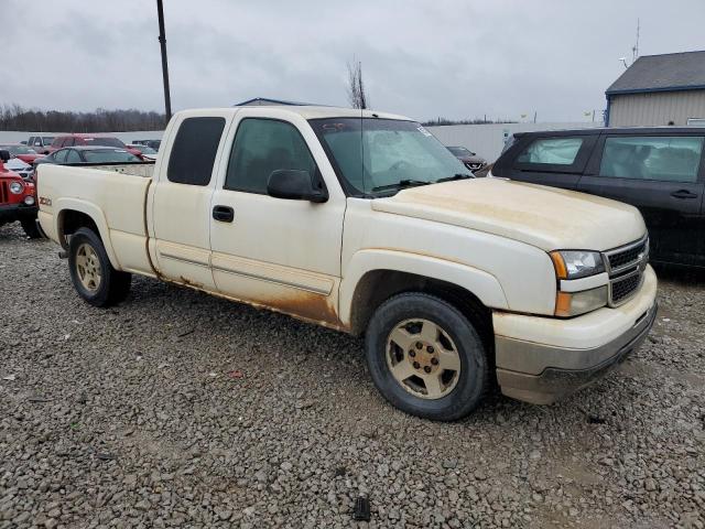 1GCEK19B76Z104483 - 2006 CHEVROLET SILVERADO K1500 WHITE photo 4