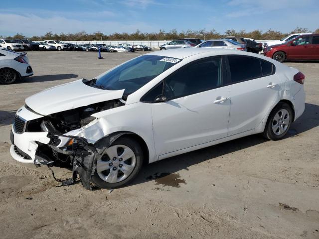 3KPFK4A73JE185225 - 2018 KIA FORTE LX WHITE photo 1