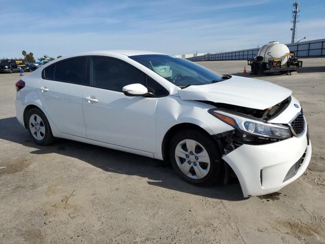 3KPFK4A73JE185225 - 2018 KIA FORTE LX WHITE photo 4