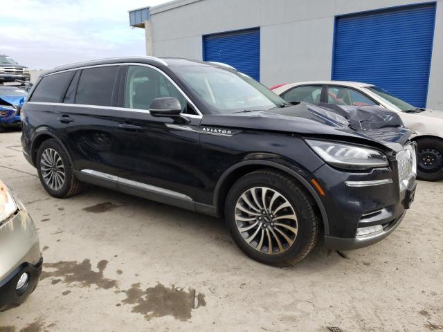 5LM5J7WC1LGL17058 - 2020 LINCOLN AVIATOR RESERVE BLACK photo 4