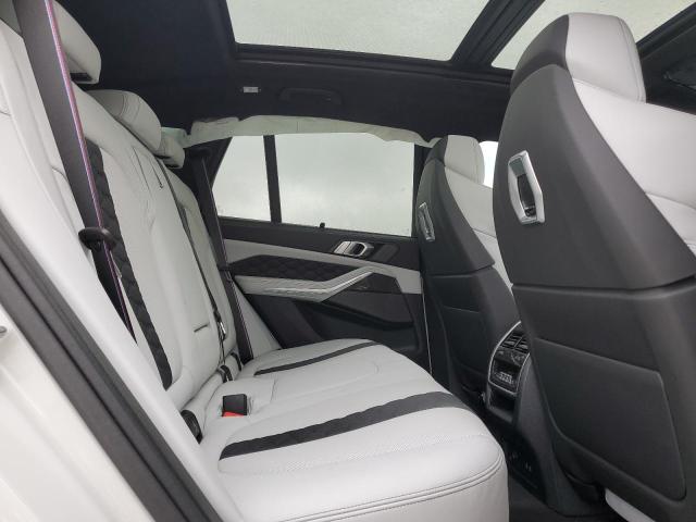 5YM13ET09R9U85839 - 2024 BMW X5 M COMPETITION Weiß Foto 10