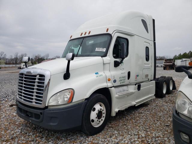 3AKJGLBG7FSGK0122 - 2015 FREIGHTLINER CASCADIA 1 WHITE photo 2