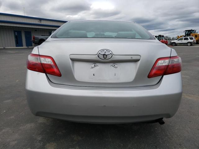 4T4BE46KX8R029666 - 2008 TOYOTA CAMRY CE SILVER photo 6