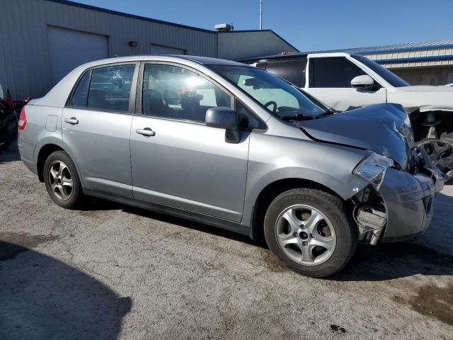 3N1BC1AP9BL469775 - 2011 NISSAN VERSA S SILVER photo 4