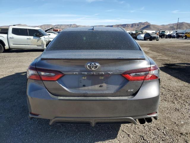 4T1G11AKXPU080892 - 2023 TOYOTA CAMRY SE NIGHT SHADE GRAY photo 6