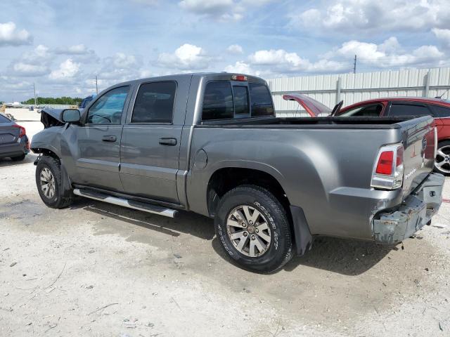 1Z7HC28K97S234099 - 2007 MITSUBISHI RAIDER LS GRAY photo 2