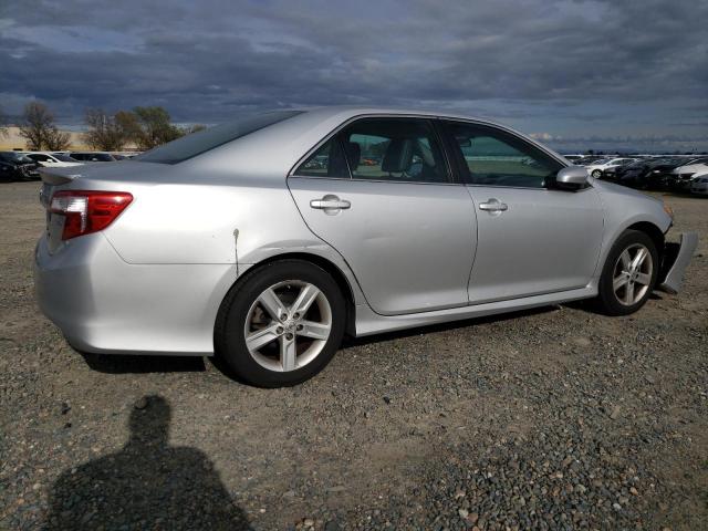 4T1BF1FK2CU143174 - 2012 TOYOTA CAMRY BASE SILVER photo 3