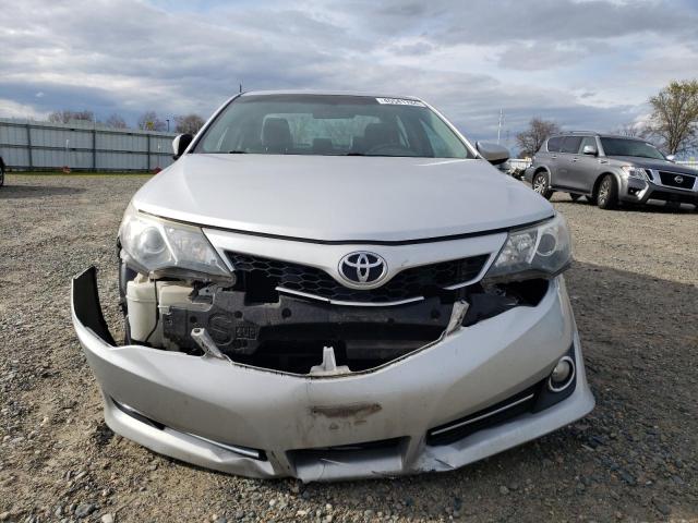 4T1BF1FK2CU143174 - 2012 TOYOTA CAMRY BASE SILVER photo 5