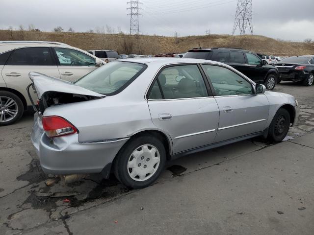 JHMCG56472C017541 - 2002 HONDA ACCORD LX SILVER photo 3