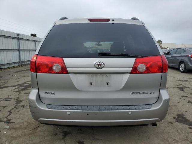 5TDZK22C77S018054 - 2007 TOYOTA SIENNA XLE SILVER photo 6