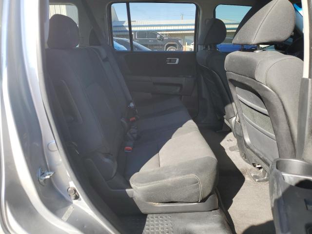 5FNYF3H25BB043598 - 2011 HONDA PILOT LX SILVER photo 10