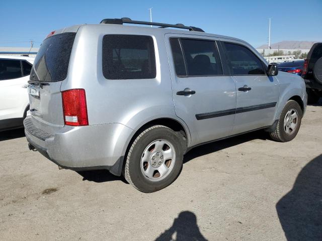 5FNYF3H25BB043598 - 2011 HONDA PILOT LX SILVER photo 3