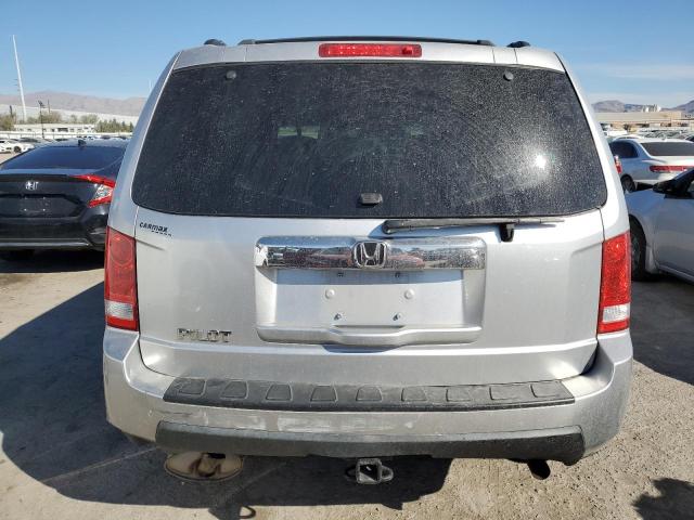 5FNYF3H25BB043598 - 2011 HONDA PILOT LX SILVER photo 6