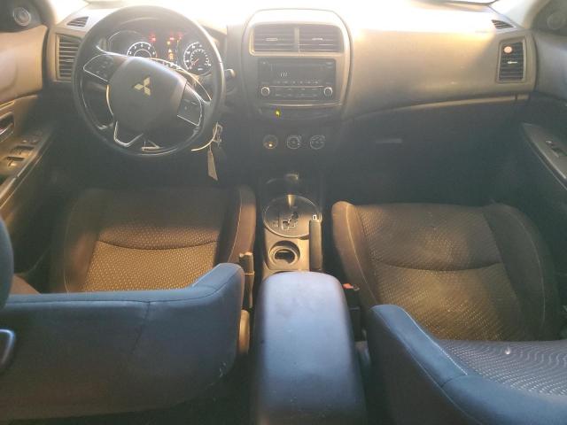 JA4AP3AU2GZ065712 - 2016 MITSUBISHI OUTLANDER ES WHITE photo 8