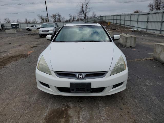 1HGCM82607A000958 - 2007 HONDA ACCORD EX WHITE photo 5