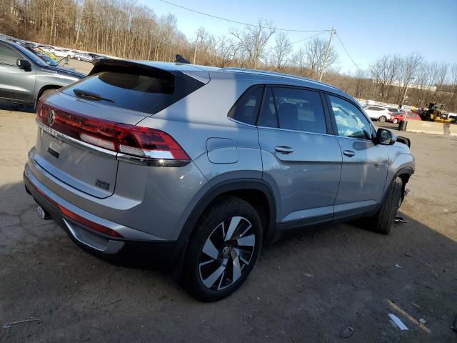 1V2KE2CA4RC202103 - 2024 VOLKSWAGEN ATLAS CROS SE Argent photo 3