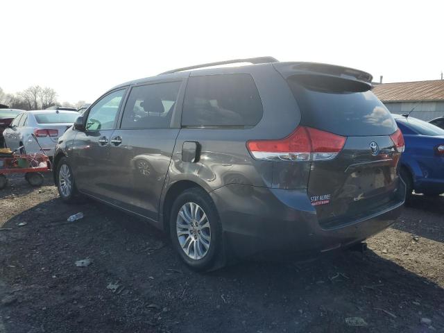 5TDYK3DC3CS204375 - 2012 TOYOTA SIENNA XLE GRAY photo 2