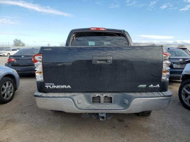 5TFDW5F1XCX232405 - 2012 TOYOTA TUNDRA CREWMAX SR5 CHARCOAL photo 6