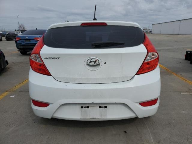 KMHCT5AE9FU213506 - 2015 HYUNDAI ACCENT GS WHITE photo 6