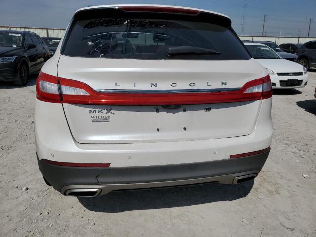 2LMPJ6LR9HBL11459 - 2017 LINCOLN MKX RESERVE أبيض صورة 6