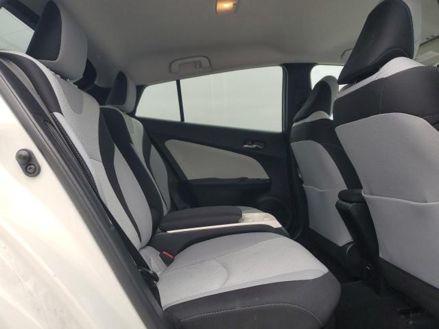 JTDKARFP6H3057909 - 2017 TOYOTA PRIUS PRIM WHITE photo 11