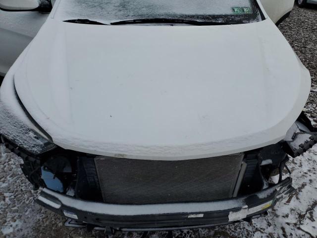 5XYZUDLB2HG423670 - 2017 HYUNDAI SANTA FE S WHITE photo 12