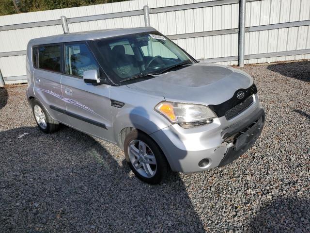 KNDJT2A24A7148443 - 2010 KIA SOUL + SILVER photo 4