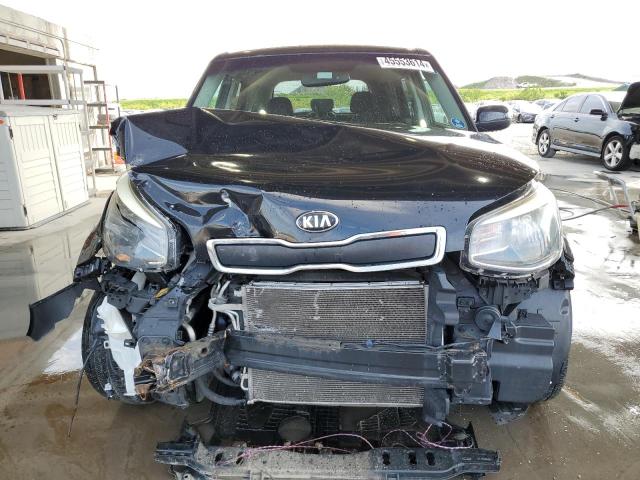 KNDJN2A20F7163930 - 2015 KIA SOUL BLACK photo 5